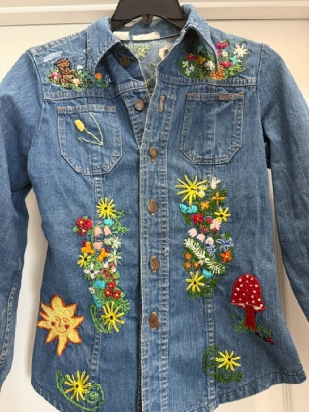 OOAK Hand Embroidered Denim Jacket Womens Medium Nature Woodland owl Peacock - Picture 4 of 16